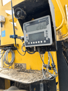 weight-indicator-precision-feeding-16-768x1024